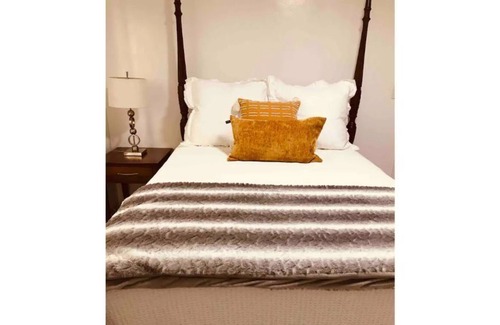 Upper Telegraph Apartamento | Lovely 2 bedroom apartment… home away from home 🏠