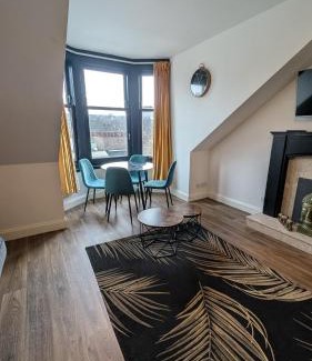 Greenock Apartamento | Lovely 2 Bedroom Apartment in Central Location