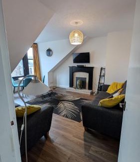 Greenock Apartamento | Lovely 2 Bedroom Apartment in Central Location