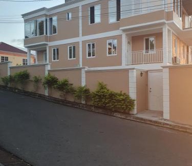 Newtown Apartamento | Lovely 2 Bedroom Apartment with shared pool