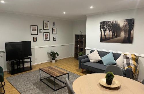 Custom House Apartamento | Lovely 2 bedroom apartment with parking space