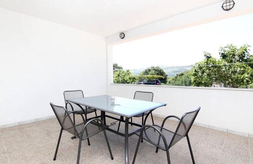 Poljica Apartamento | Lovely 2-Bedroom Apartment in Poljica