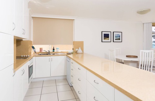 Miami Apartamento | Lovely 2-bedroom beachfront unit with pool