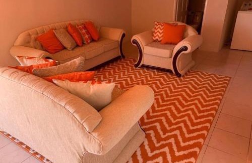 Gibbons Apartamento | Lovely 2 bedroom condo with WiFi in a quiet area, 7-10 minutes away from both the airport and Oistins