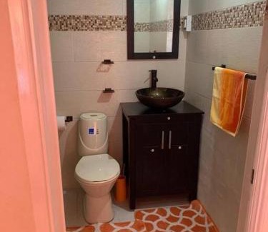 Gibbons Apartamento | Lovely 2 bedroom condo with WiFi in a quiet area, 7-10 minutes away from both the airport and Oistins