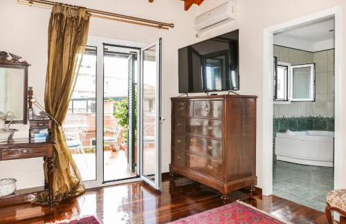 Corfu Town Apartamento | Lovely 2 bedroom condo in Corfu Anemomilos