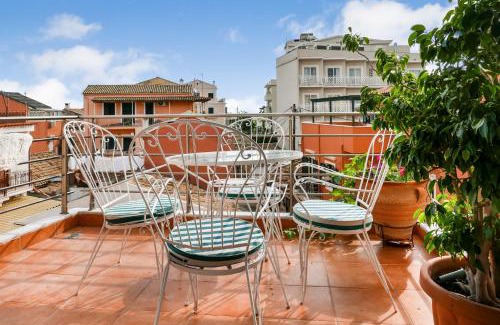Corfu Town Apartamento | Lovely 2 bedroom condo in Corfu Anemomilos