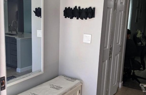 Gulf Gate Estates Apartamento | Lovely 2 bedroom condo with a pool!