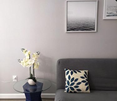 Gulf Gate Estates Apartamento | Lovely 2 bedroom condo with a pool!