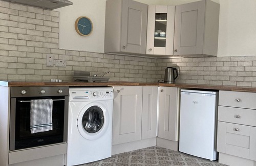 Dungarvan Cabaña | Lovely 2 bedroom cottage at base of Comeragh Mountains