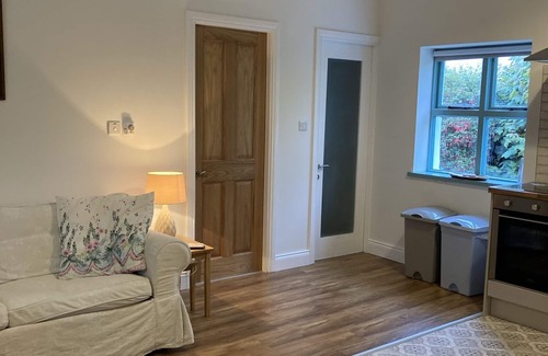 Dungarvan Cabaña | Lovely 2 bedroom cottage at base of Comeragh Mountains