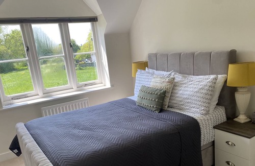 Broad Oak Casa | Lovely 2-bedroom holiday home with free parking.