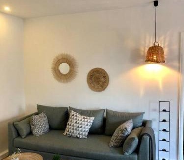 Gemmayzeh Apartamento | Lovely 2 Bedroom in Gemmayze