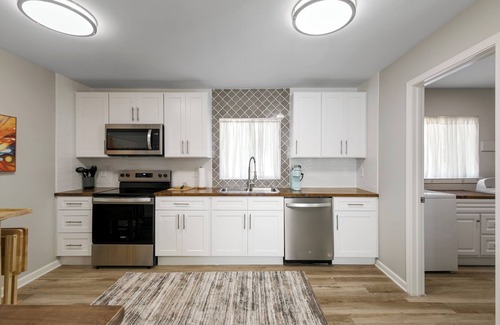Norwood Casa | Lovely 2-bedroom mid-century house with AC in Birmingham