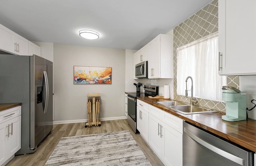 Norwood Casa | Lovely 2-bedroom mid-century house with AC in Birmingham