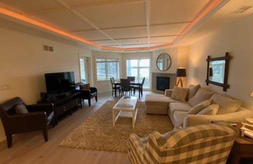Traverse City Casa | Lovely 2-bedroom Suite with lots of Amenities