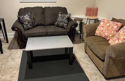 Trinidad Casa | Lovely 2 bedroom Townhouse Apt near Union Station and tourist sites.