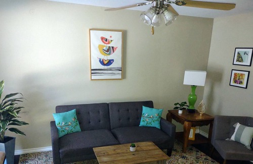 Longview Casa | Lovely 2 Bedroom Townhouse in ❤️ of Longview!
