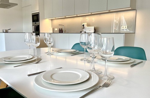 Neudorf-Weimershof Apartamento | Lovely 2 Bedrooms Penthouse near Kirchberg & Lux City Center