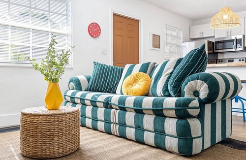 Sailboat Bend Apartamento | Lovely 2 BR Condo in Sailboat Bend