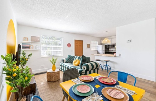 Sailboat Bend Apartamento | Lovely 2 BR Condo in Sailboat Bend