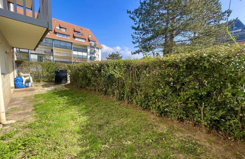 Villers-sur-Mer Apartamento | Lovely 2-room garden apartment 50 metres from the sea
