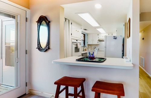 Buchanan Dam Casa | Lovely 2-story home with upper & lower decks, gorgeous lake & Hill Country views