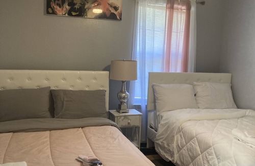 Griffin Heights Apartamento | lOVELY 2BD/1BATH WITH INDOOR FIREPLACE NEAR FSU 5 MIN FROM FAMU