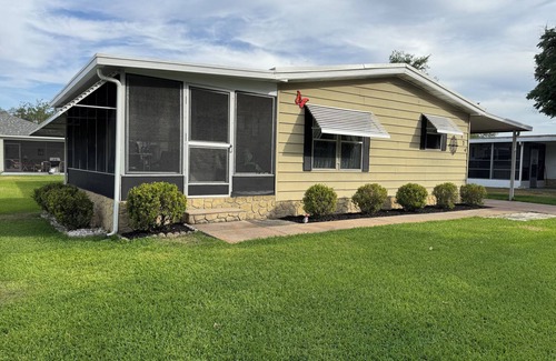 Silver Lake Casa | Alquiler maravilloso - 2BR / 2BA w Carro en Silver Lake of The Villages