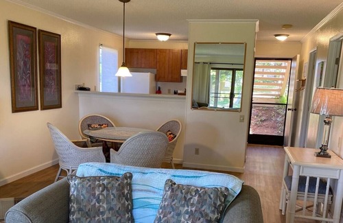 Maunaloa Condominio | Lovely 2br condo by the beach