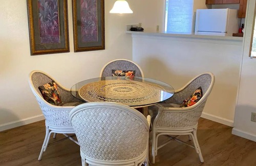 Maunaloa Condominio | Lovely 2br condo by the beach