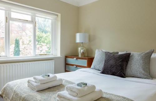 Frognal and Fitzjohns Casa | Lovely 2BR in peaceful Hampstead, NW London