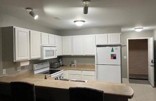 Lake Ozark Casa | Lovely 3-bed 3-bath condo right on the lake