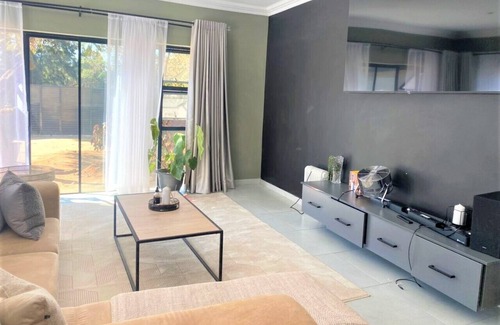 Bulawayo Apartamento | Lovely 3 bed all en-suite in Malindela - 2118