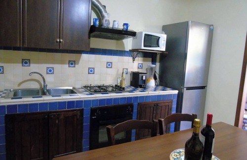 Noto Marina Cabaña | Lovely 3-Bed Cottage in Noto
