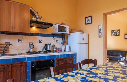 Noto Marina Cabaña | Lovely 3-Bed Cottage in Noto