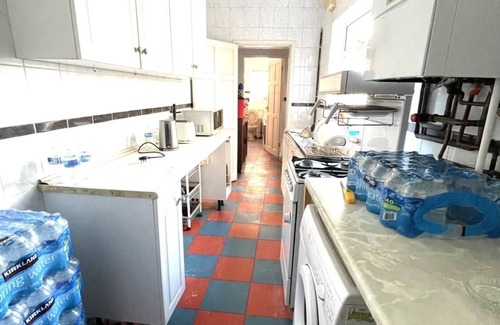 Coventry Casa | Lovely 3-bed House in Coventry Airbnb Property