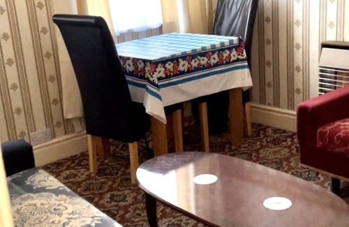 Coventry Casa | Lovely 3-bed House in Coventry Airbnb Property