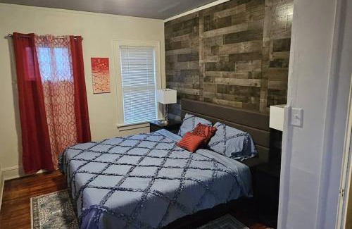 Cleveland Casa | Lovely 3 Bed Room in Cleveland