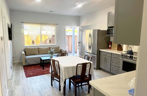 Union City Apartamento | Lovely 3-bedroom apartment with AC and WiFi in Union City