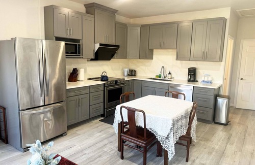 Union City Apartamento | Lovely 3-bedroom apartment with AC and WiFi in Union City