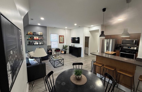 Bronzeville Apartamento | Lovely 3-bedroom apartment in Bronzeville