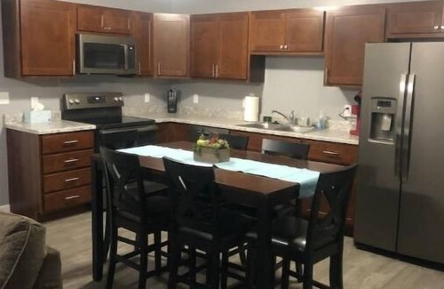 Grand Island Condominio | Lovely 3-bedroom Condo with electric fireplace