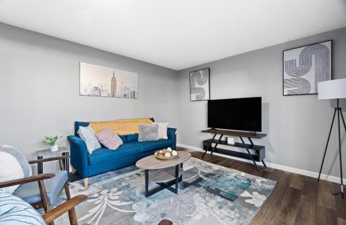 Middletown Casa | Lovely 3 Bedroom Colonial home
