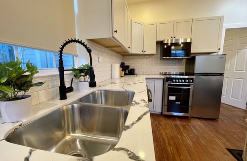 West Riverside Casa | Lovely 3 Bedroom Shotgun Home - 15 Minutes to French Quarter