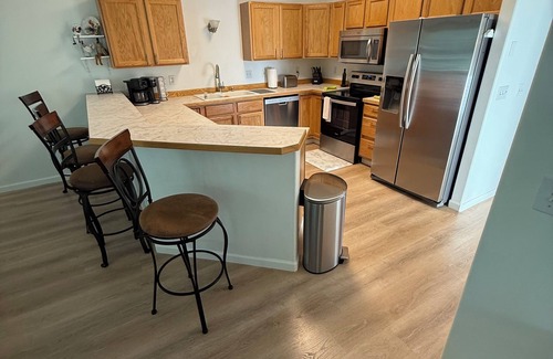 Abbott Loop Casa | Lovely 3-bedroom townhome in Anchorage