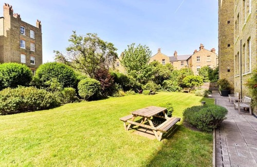 Harrow Road Apartamento | LOVELY 3 BEDROOMS 2 BATH BALCONY MANSION BLOCK APARTMENT, MAIDA VALE, PADDINGTON
