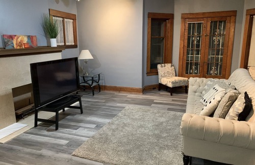 Hough Condominio | Lovely 3 BR, 2 Bath spacious condo