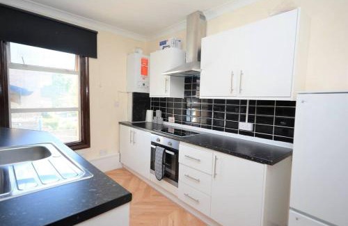 Leabridge Apartamento | Lovely 3bedroom Apartment London