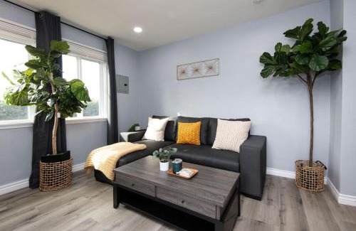 Los Angeles Apartamento | Lovely 3bedroom condo with free parking on premise